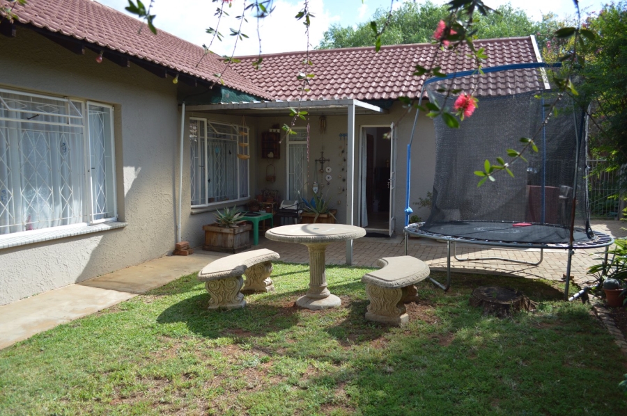 4 Bedroom Property for Sale in Stilfontein Ext 4 North West
